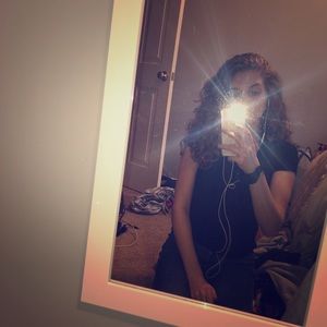 Meet your Posher, Emily